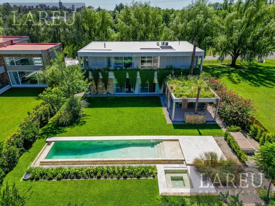 Casa En  La Lomada De Pilar