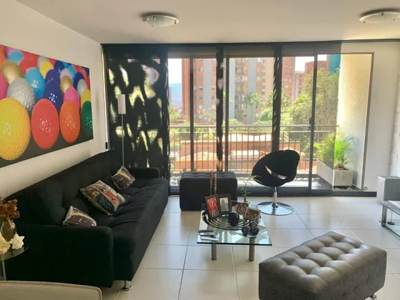 Venta De Apartamento En La Parte Baja De La Loma De Los Bernal