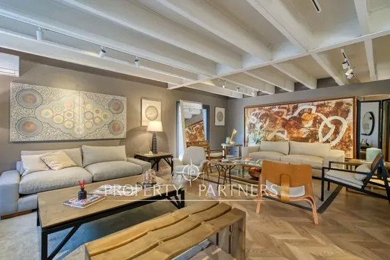 Casa Contemporánea Con Uso Comercial En Vitacura