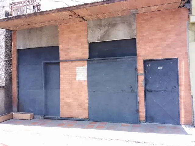 En Alquiler Local Comercial A Pie De Calle Plc