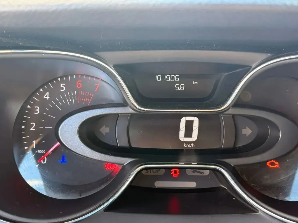 Renault Captur 2.0 Zen558130094985728007