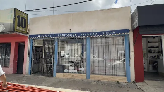 Local Sobre Importante Avenida.