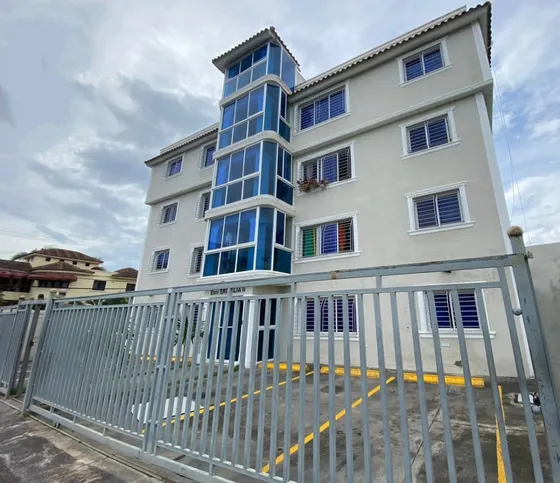 Se Alquila Apartamento 2do Piso En Mirador Del Este (próximo A La Av. Ecológica, San Isidro Y Charles De Gaulle)