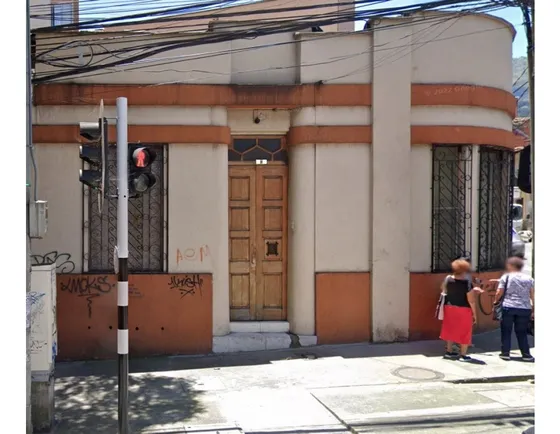 Venta Casalote Esquinero, Barrio Boston, Medellin