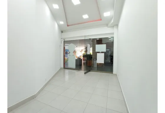 Local Comercial En Arriendo En Envigado Mall Guadalcanal 