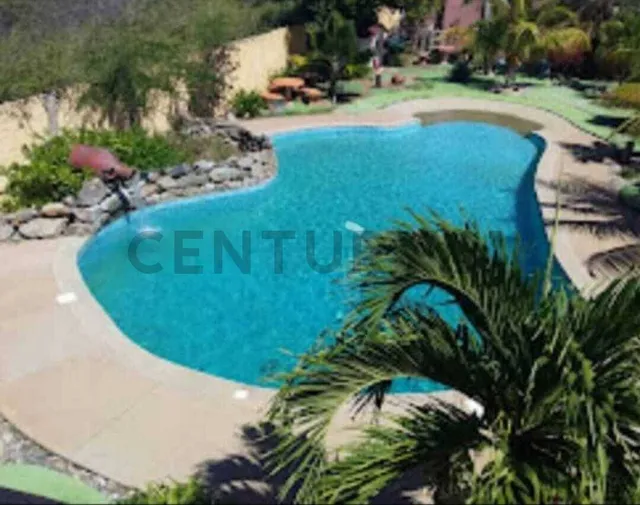 Posada Para Remodelar, A 7 Minutos De Playa El Agua, En Margarita