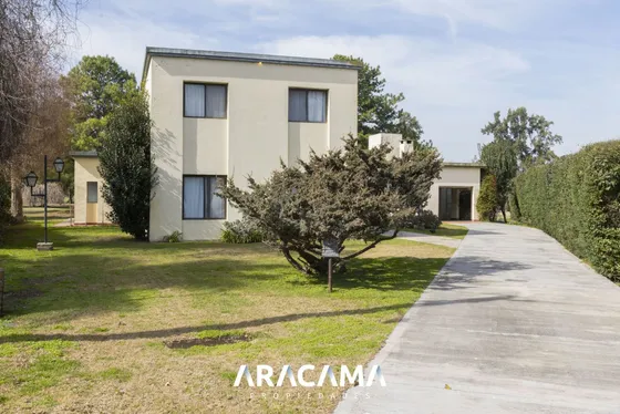 Casa En Venta En La Martona 