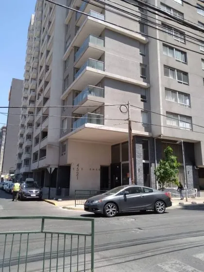 Arriendo Estacionamiento/ Metro San Alberto Hurtado/ Estacio