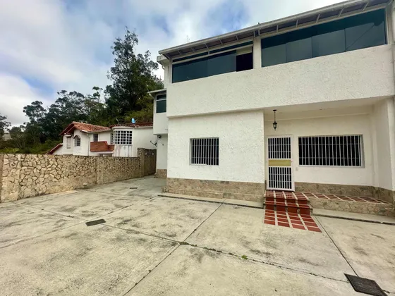 Vendo Hermoso Townhouse En El Carmen