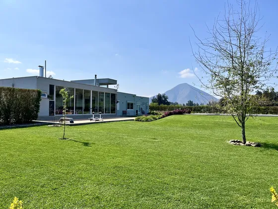 Moderna Casa Sector El Castillo, Isla De Maipo
