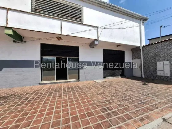 Beliz Vende...amplio Local Ubicado En Cabudare, Ofreciendote Un Espacio Ideal Para Ser Acondicionado Para Cualquier Actividad Comercial.#26-125730