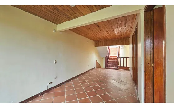 Casa De 3 Niveles, Cerca De Colegios, Parques Y Servicios. La Ceja