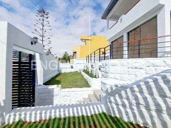 Magnifica Casa En Jardines Del Sur - Recién Remodelada