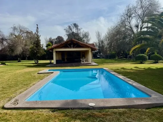 Condominio Seguro Con Piscina Y Quincho Cerrado