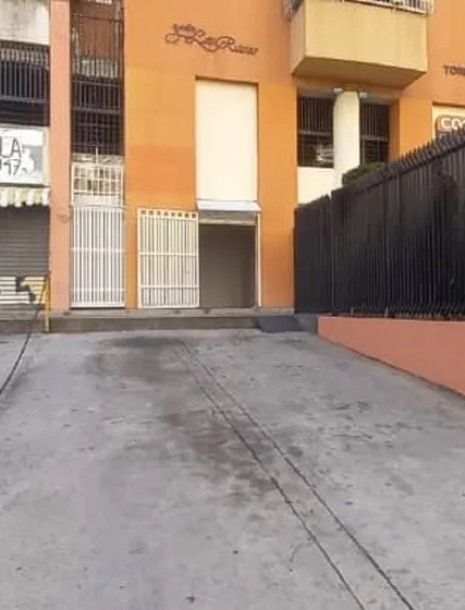 Alquiler Local Comercial Los Ruices, Caracas