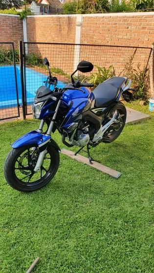 Honda Cb 250 2022 5100km