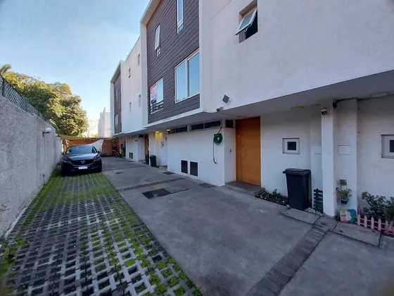 Townhouse 3d + 3b + Se +´terrazas En Ñuñoa (102713)