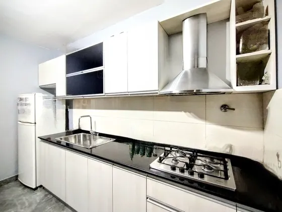 Venta 6 Amb 2casas En Lote Cochera/patio Laferrere