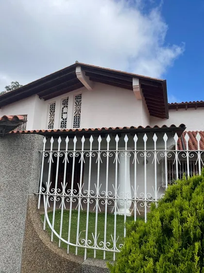 Quinta En Venta. En Los Naranjos.
