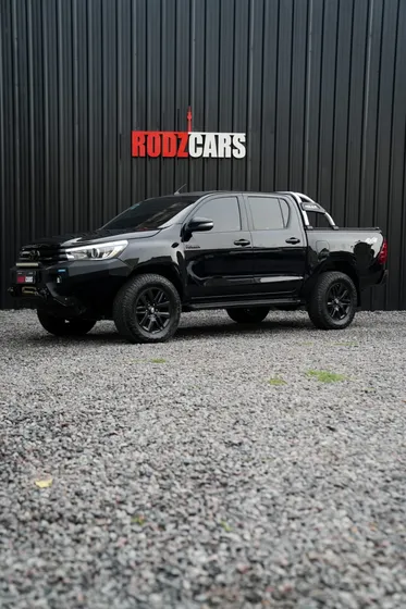 Toyota Hilux Pick-up 2.8 Cd Srx 177cv 4x4 At