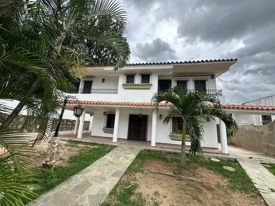 Rosaura Isla Alquila Casa En La Viña Cod 317423