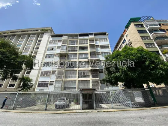 Apartamento En Alquiler Los Palos Grandes #25-24747 K.f