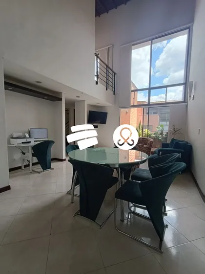 Apartamento En Venta En Dúplex  En Exclusivo Sector De Envigado 4 Habitaciones