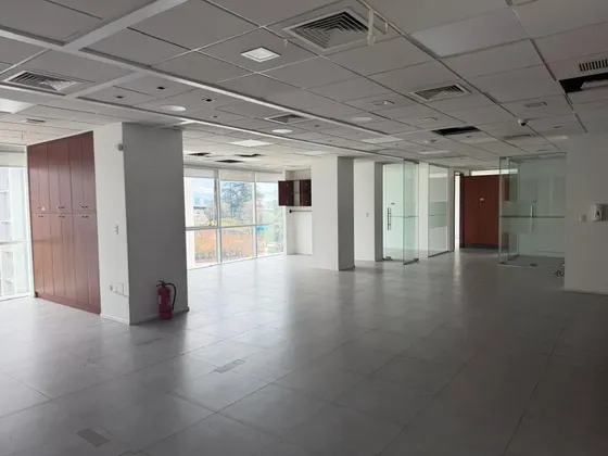 Luminosa 3 Privados Trifasica Ciudad Empresarial 192m2