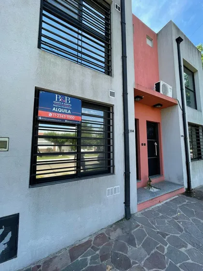 Melo 1394 Esquina Quintana, Banfield Este - Dúplex - 2 Amb, Patio En Dos Plantas - Sin Expensas
