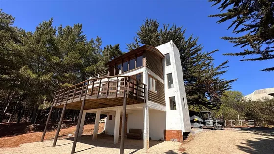 Casa En Venta De Remodelada Con 5000 M2 De Terreno Pichilemu