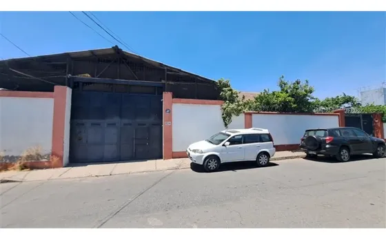 Bodega En Venta En Recoleta, Metro Einstein