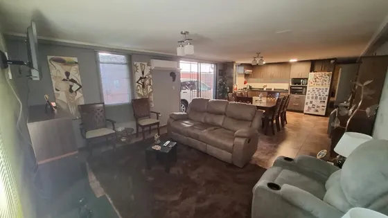 Excelente Propiedad,construcción Sólida,vende Su Dueña.