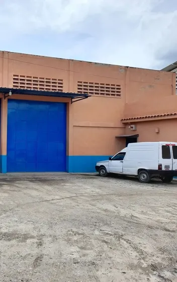 Se Ofrece En Alquiler Galpón Ubicado A Pocos Metros De La Av. Intercomunal Sentido Maracay - Turmero, Edo Aragua Diagonal Al Centro Hispano Venezolano. Edo Aragua Cliente Directo