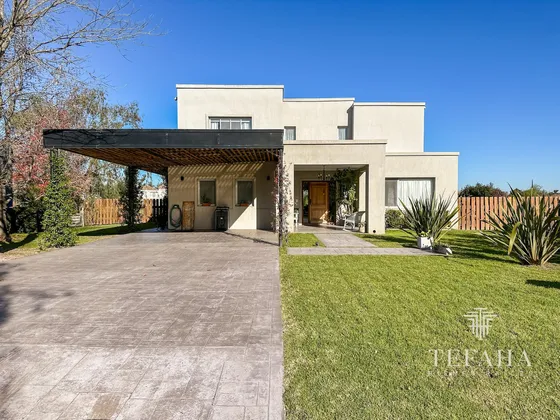 Casa En  Venta En Barrio Champagnat Estancias Del Pilar
