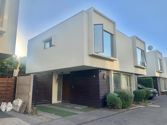 Hermosa Casa Townhouse En Palena/tobalaba, La Florida