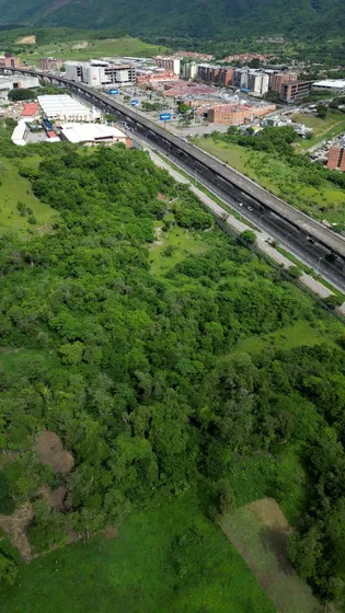 Se Vende Amplio Terreno 53.351m2  Guarenas