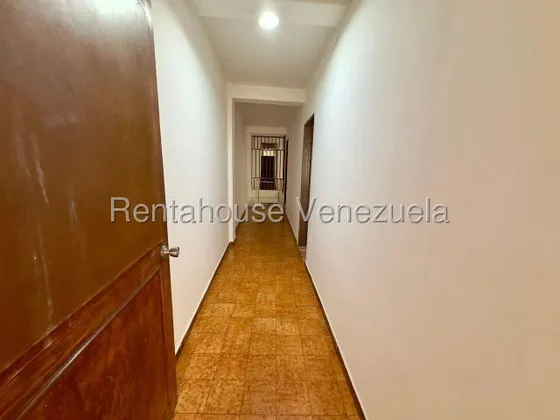 Erika Armeya Alquila, Casa En La Zona Oeste De Barquisimeto. Flex: 25-24327