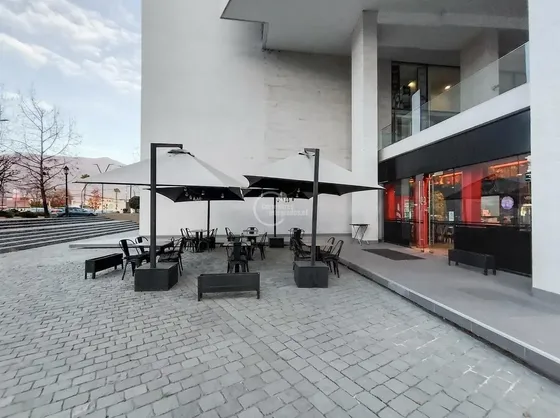 Local Comercial En Arriendo 67m2 A La Calle La Dehesa