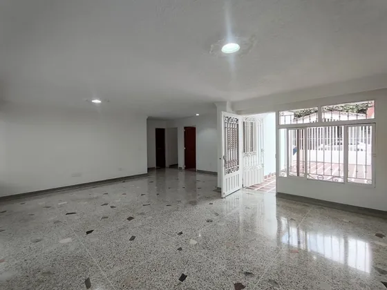 Casa En Venta En La Ceiba. Cod V30750