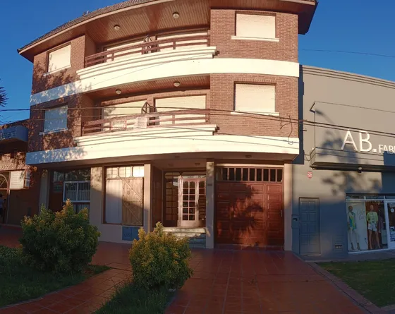 Departamentos 2 Y 3 Ambientes En Alquiler Verano 2025. 2 Dorm C/cochera Miramar