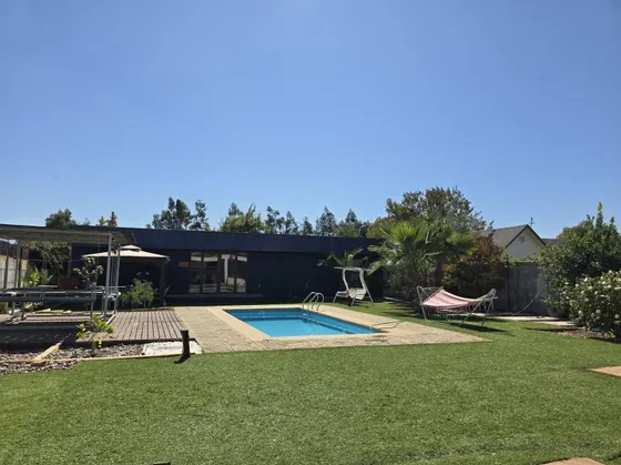 Venta 1000m2 4 Dormitorios Y 4 Baños En Condominio