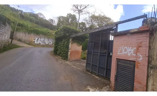 Venta Casa La Unión, Municipio El Hatillo, Para Remodelar.