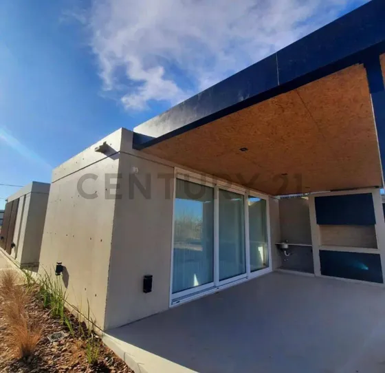 Casa En Una Planta El Quimilar