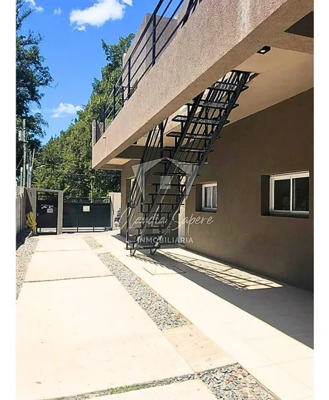 Alquiler Departamento 2 Dormitorios Plant,a Baja, Patio Y Cochera. Condominio Pilar Km 50 