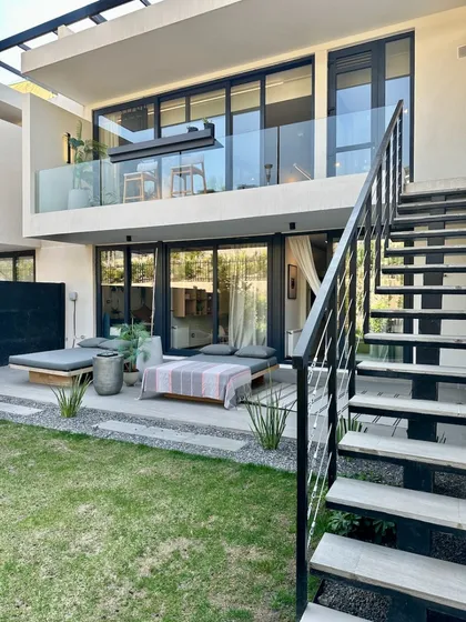 Townhouses Con Patio Y Mirador En Condominio. Nuevo!