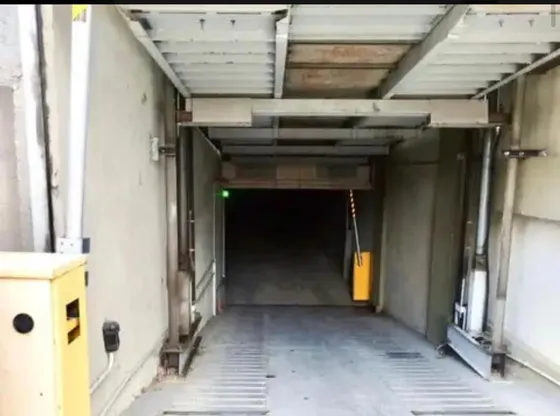 Cochera Fija  En Caseros Zona Centro