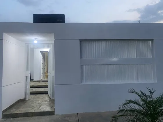 Mml Venta Casa Urb. Valles De Camoruco Remodelada 150.000$ Negociable Acepta Financiamiento