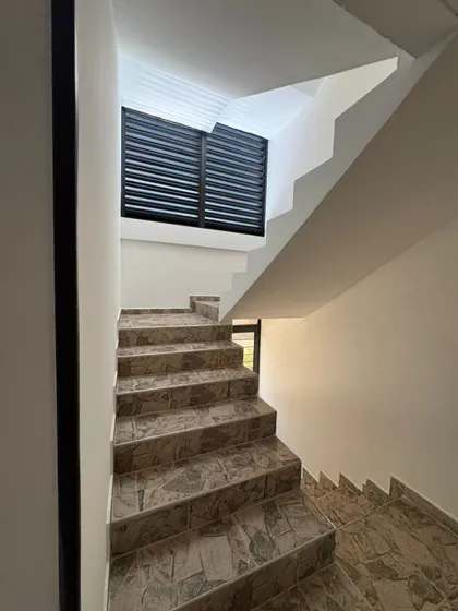 Casa En Ibagué: 2 Apartamentos, 5 Habitaciones, 5 Baños