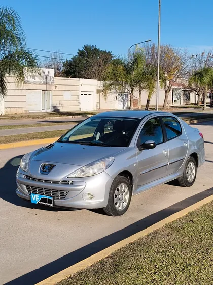 Peugeot 207 1.4 Sedan Xs