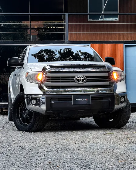 Toyota Tundra 5.7 Crewmax Platinum